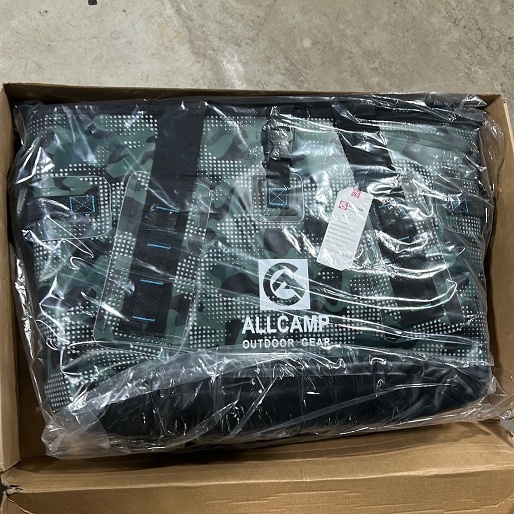 Camo cooler bag